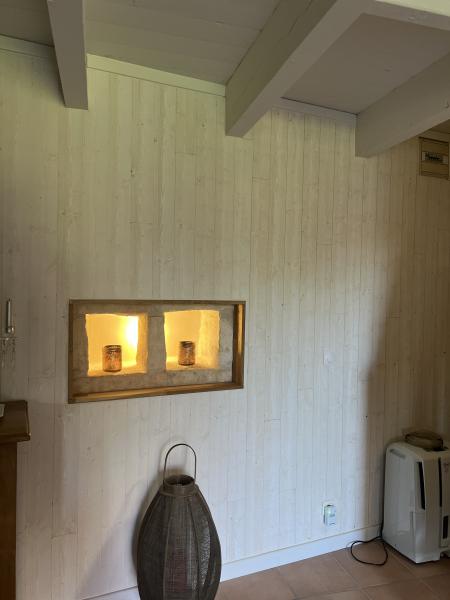 Menuisier expert pour l’aménagement sur mesure - Charente maritime : mobilier, plans, finitions et installation. Faites confiance à Comptoir des Artisans pour un devis personnalisé adapté à votre projet